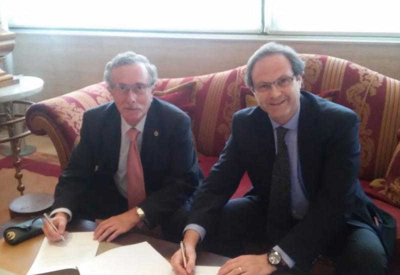 SEFAC y la Academia de Farmacia de Galicia firman un convenio de colaboración