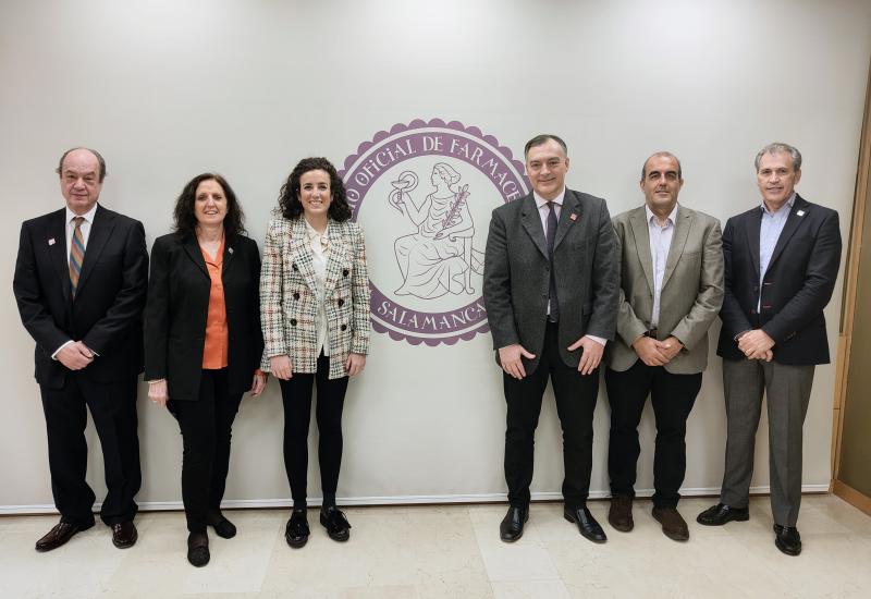 SEFAC y el COF de Salamanca firman un convenio para impulsar la formación de los farmacéuticos comunitarios