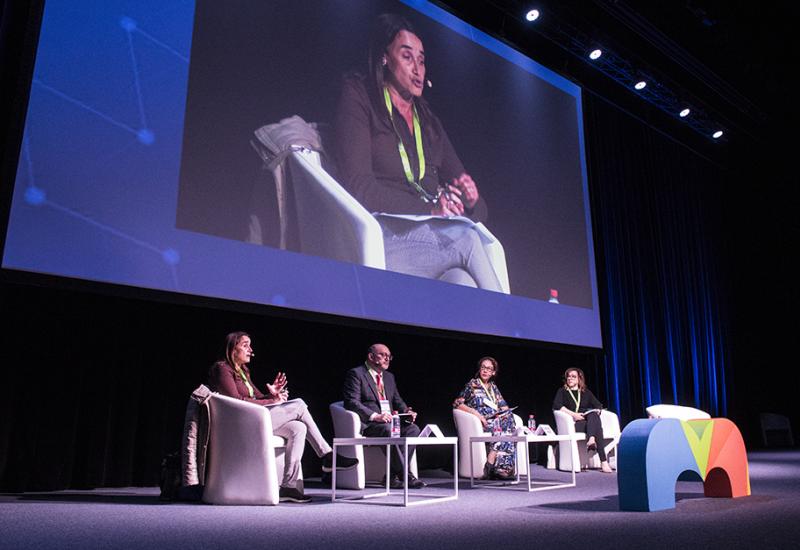 X Congreso SEFAC. Mesa redonda: Papel del farmacéutico en la atención domiciliaria. Una necesidad ineludible