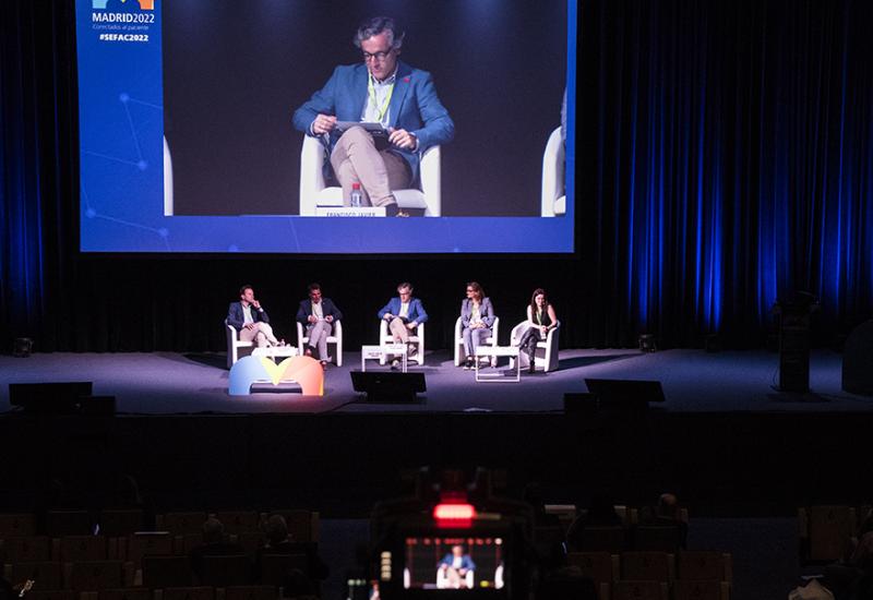 X Congreso SEFAC. Mesa redonda: servicios profesionales farmacéuticos asistenciales: ¿qué nos depara el futuro?