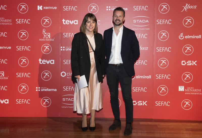 Olga Perelló, Scientific Communication & Training Manager de Aboca; Javier Oliver, Medical & Pharmacy Commercial Director de Aboca