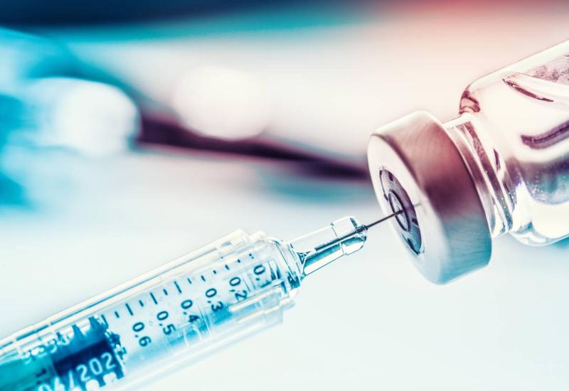 Los expertos alzan la voz en la defensa de las vacunas: "Son los fármacos más seguros y no guardan relación con el autismo”