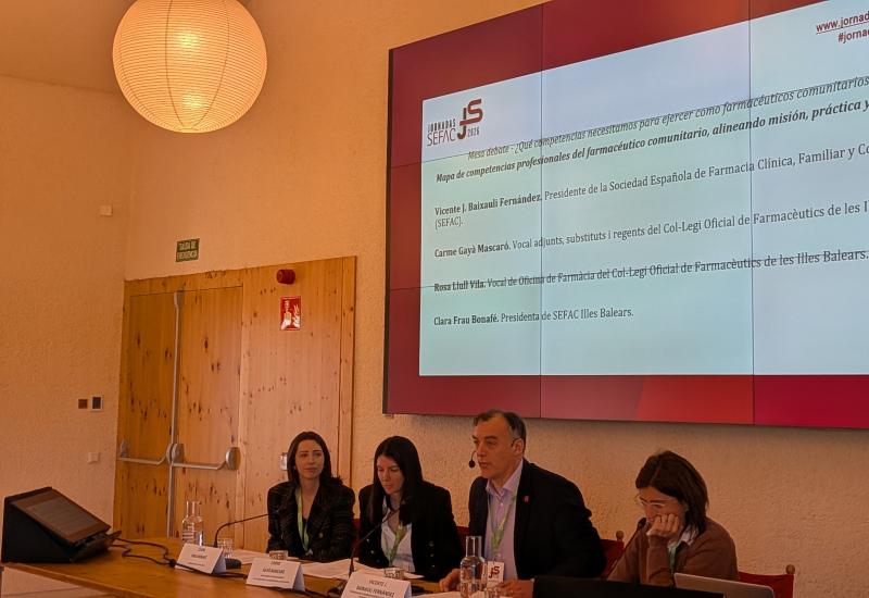 Palma impulsa el debate sobre el futuro de la farmacia comunitaria en una Jornada con un centenar de profesionales